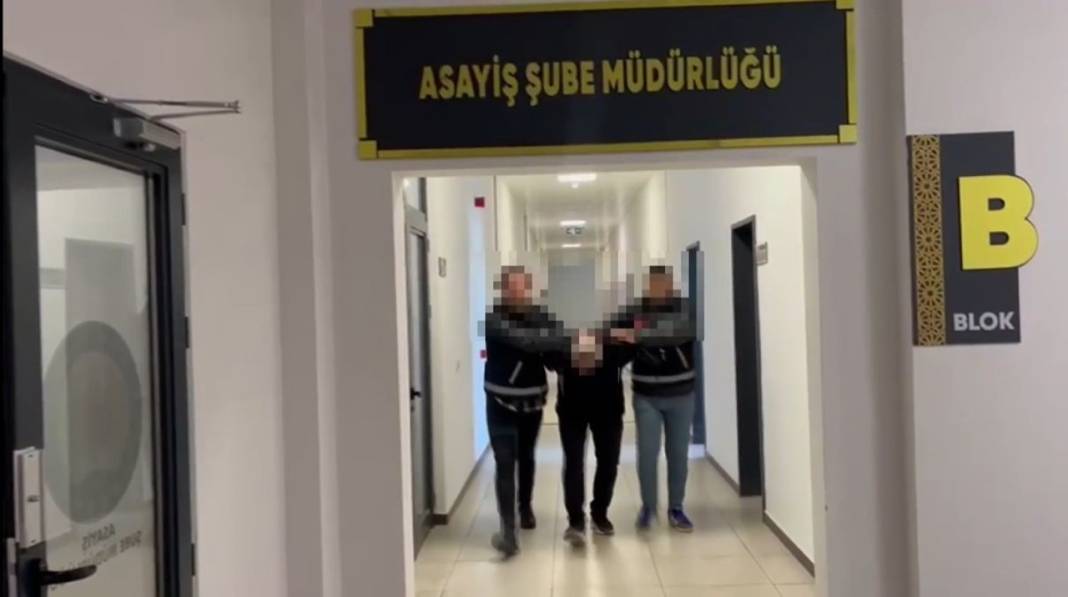 Boğazını kesip altınlarını çalmıştı: Bilezikleri kolundan nasıl keseceğini kuyumcuya sormuş 6